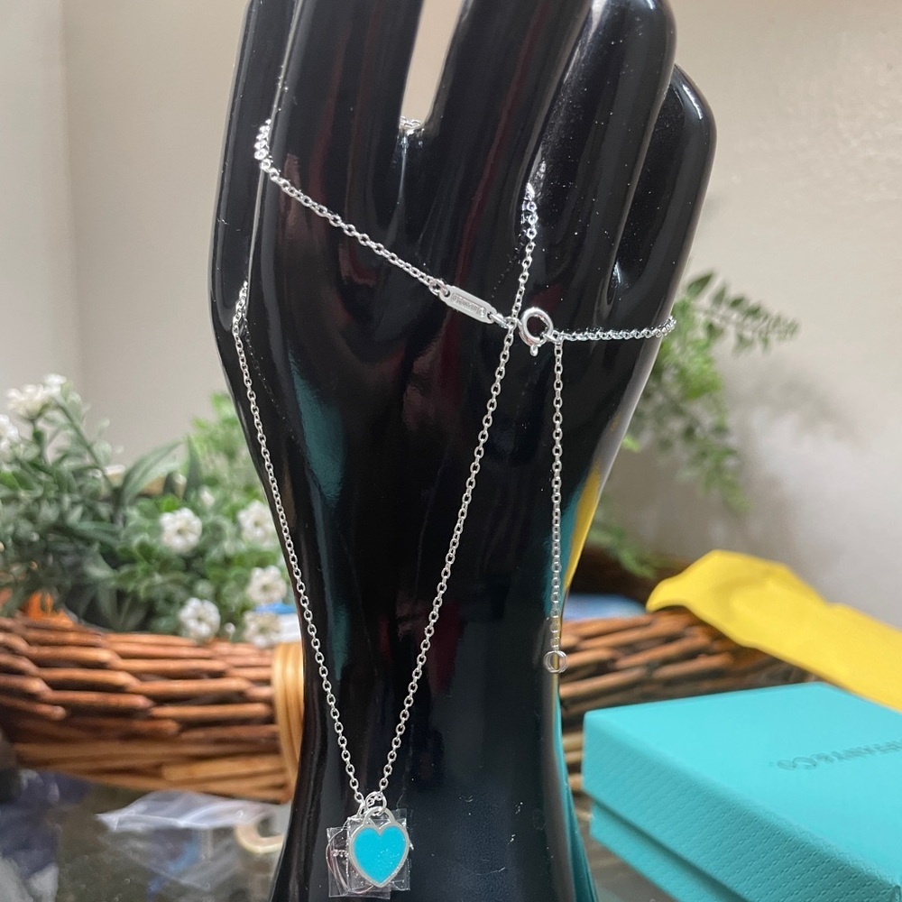 Tiffany & Co. - Picture 9 of 11